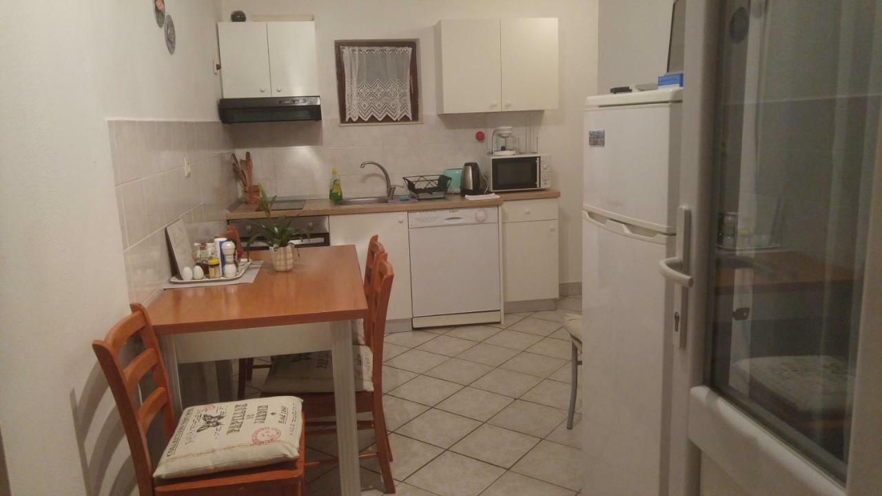 Vera Apartment 1 Рогозниця Екстер'єр фото